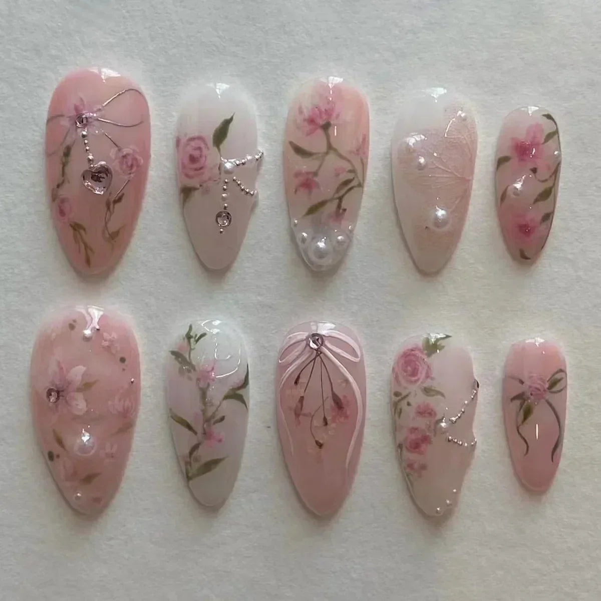 24 Pcs Almond Shape French False Nails with Glue Press On White Edge Design Simple Wearable Pink Stiletto Nail Tips