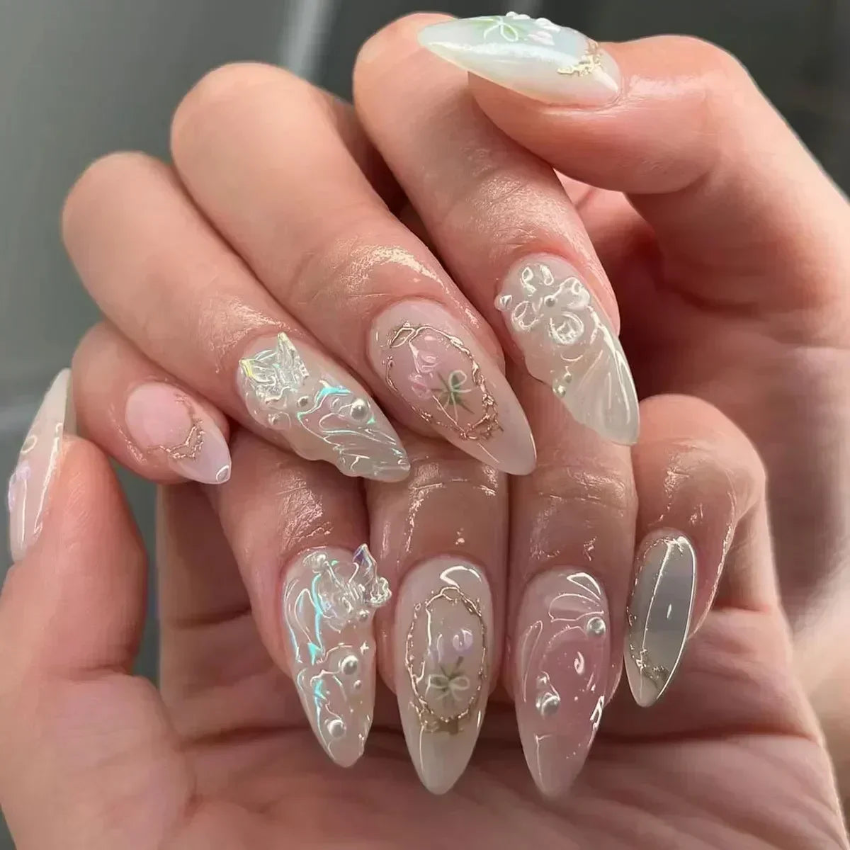 24 Pcs Almond Shape French False Nails with Glue Press On White Edge Design Simple Wearable Pink Stiletto Nail Tips