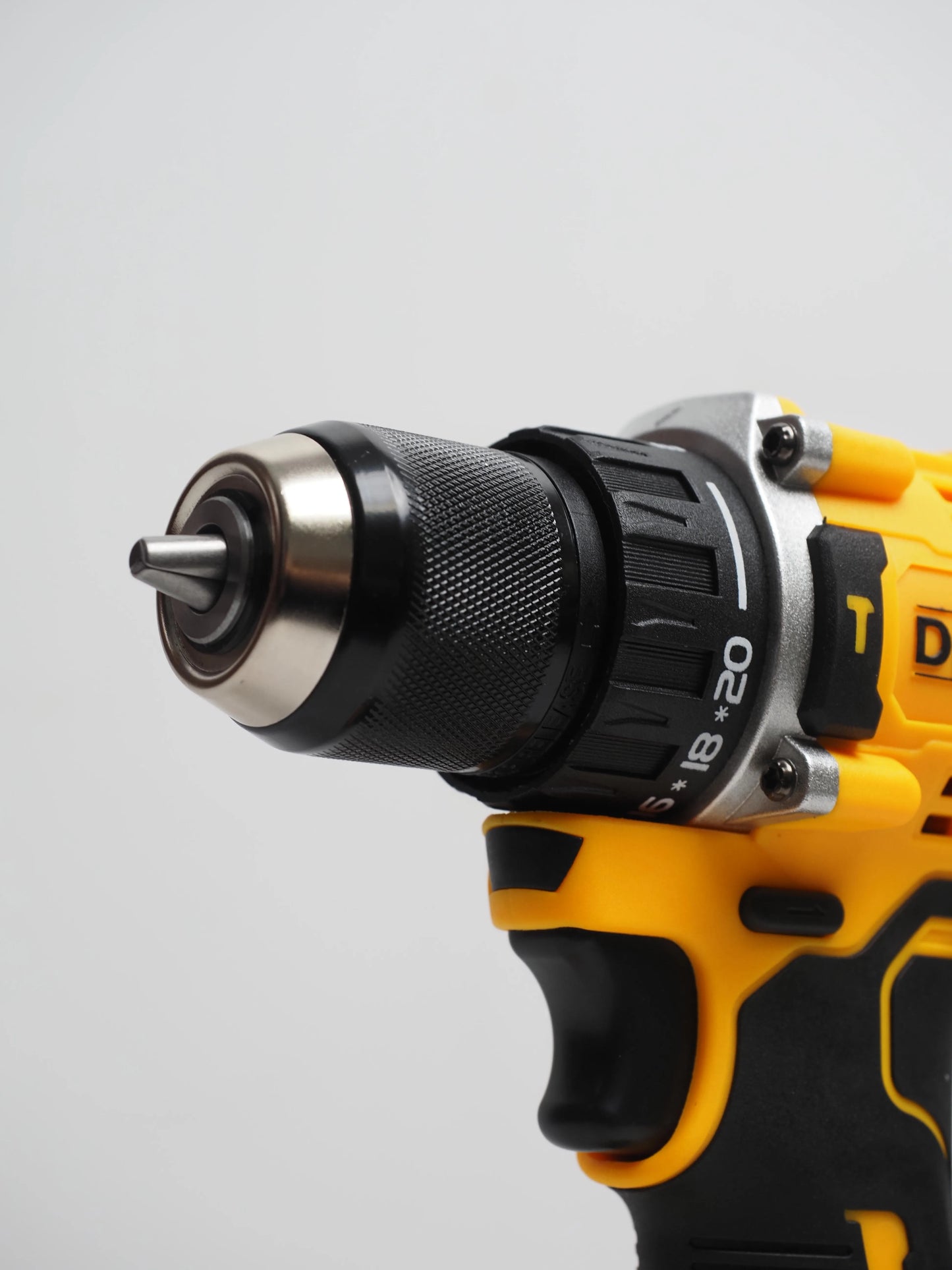 DEWALT Lithium Battery 20V Rechargeable Brushless Drill DCD805