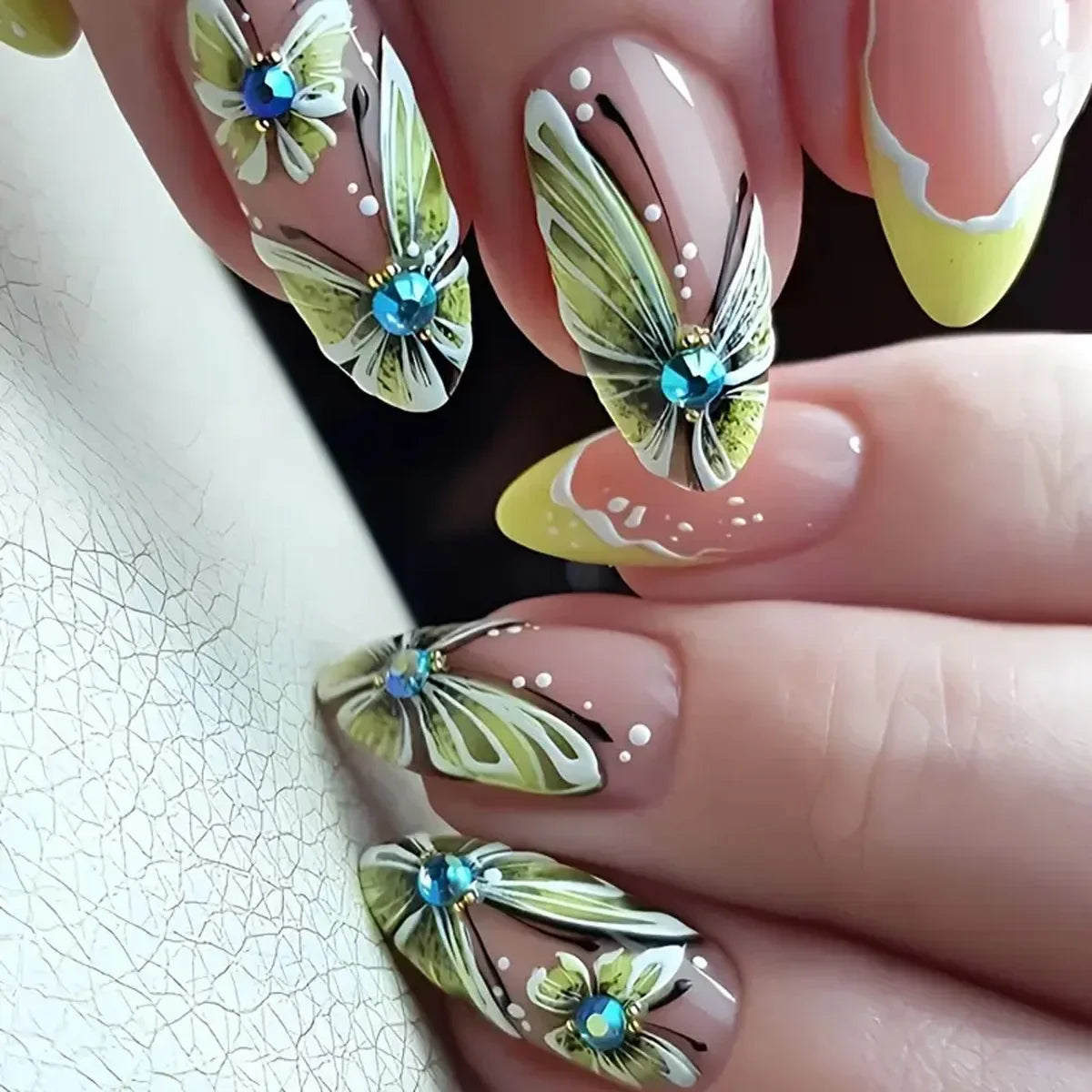 24 Pcs Almond Shape French False Nails with Glue Press On White Edge Design Simple Wearable Pink Stiletto Nail Tips
