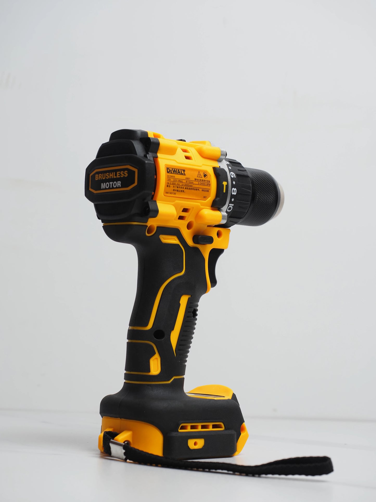 DEWALT Lithium Battery 20V Rechargeable Brushless Drill DCD805