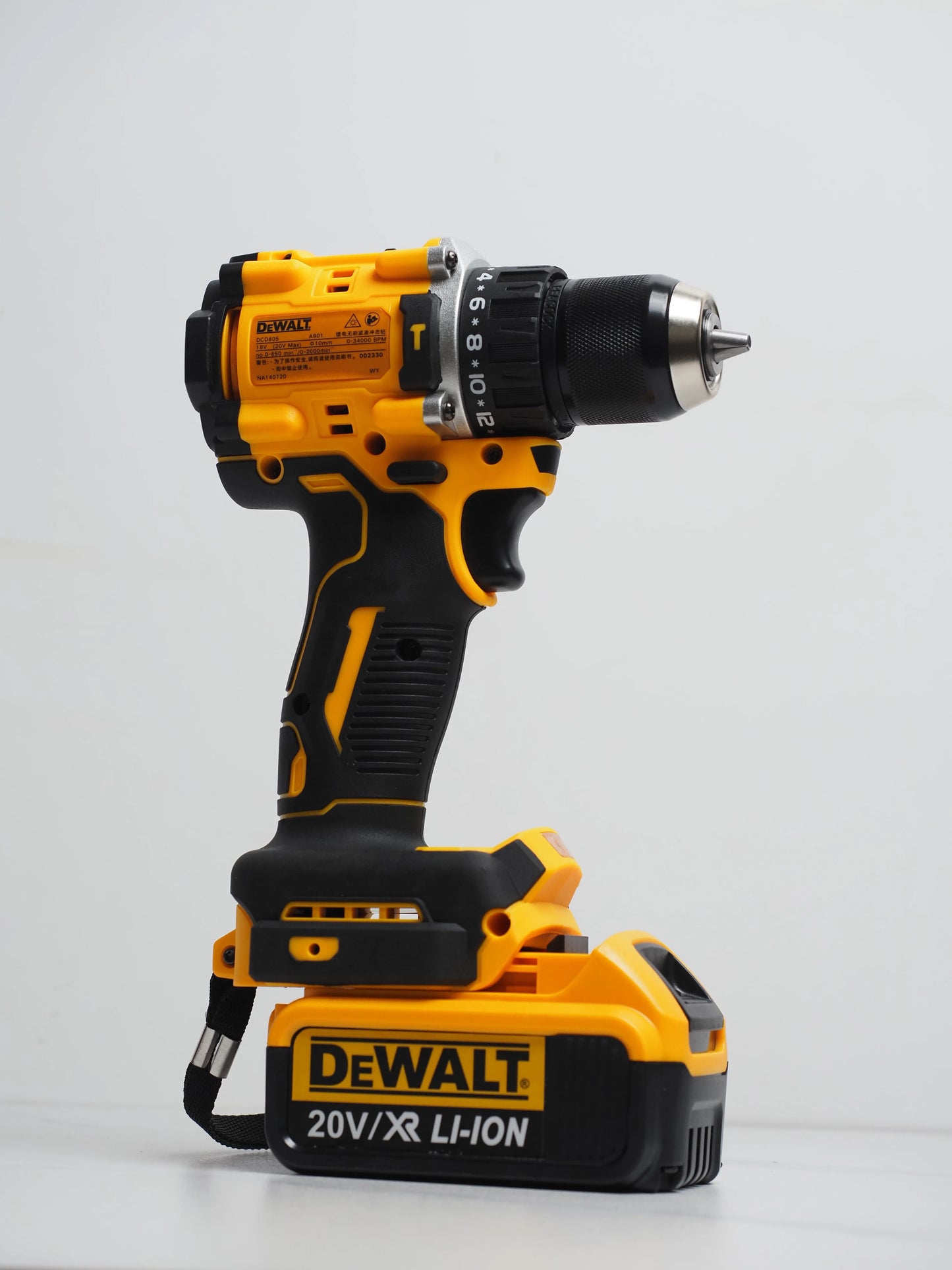 DEWALT Lithium Battery 20V Rechargeable Brushless Drill DCD805