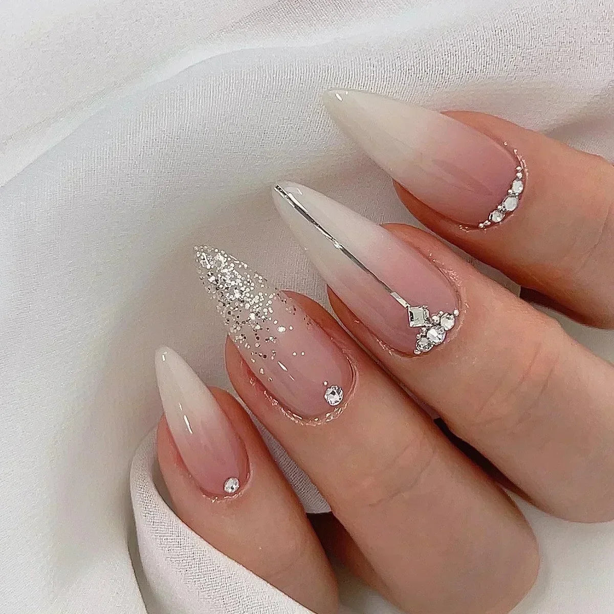 24 Pcs Almond Shape French False Nails with Glue Press On White Edge Design Simple Wearable Pink Stiletto Nail Tips