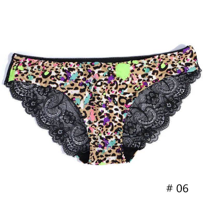 Women Lace Panties Seamless Cotton Briefs Hollow Out Breathable Lingerie Plus Size One Piece Underwear