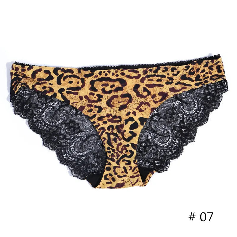 Women Lace Panties Seamless Cotton Briefs Hollow Out Breathable Lingerie Plus Size One Piece Underwear