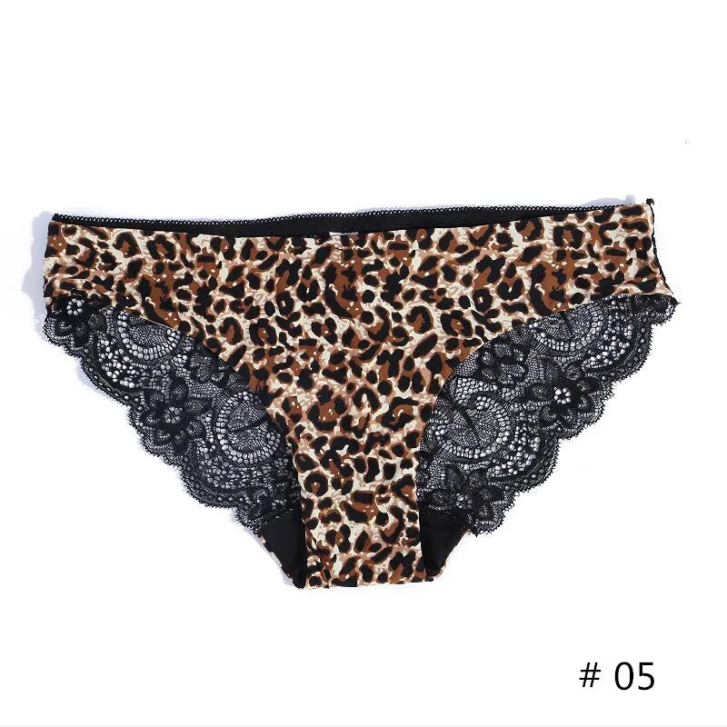 Women Lace Panties Seamless Cotton Briefs Hollow Out Breathable Lingerie Plus Size One Piece Underwear