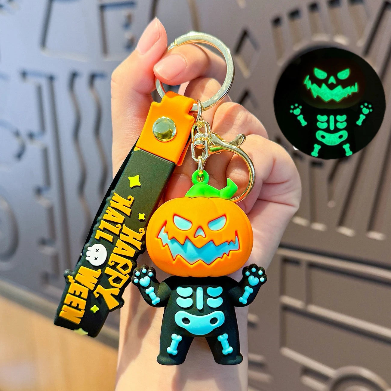 Halloween Glow in the Dark Keychain PVC Cartoon Ghost and Pumpkin Key Rings Festive Birthday Decorative Charms Gift for Friends
